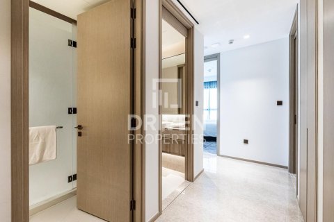 Appartement de 2 chambres à Address Harbour Point, UAE No. 209918 16