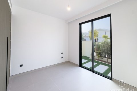 5 غرفة نوم  فيلا  رقم 131725 15