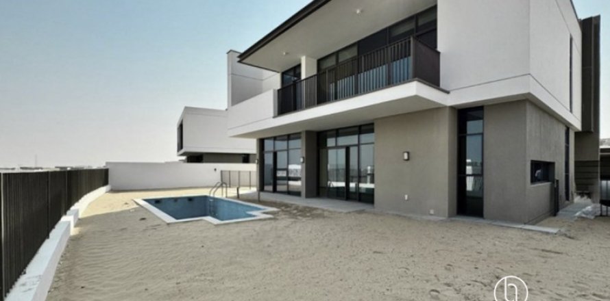 5 غرفة نوم  فيلا  رقم 131727