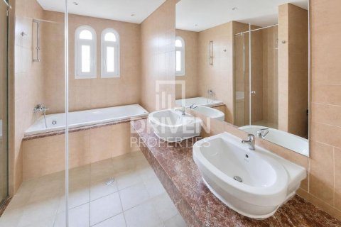 2 bedrooms Townhouse in Jumeirah Village Circle, UAE No. 199880 13