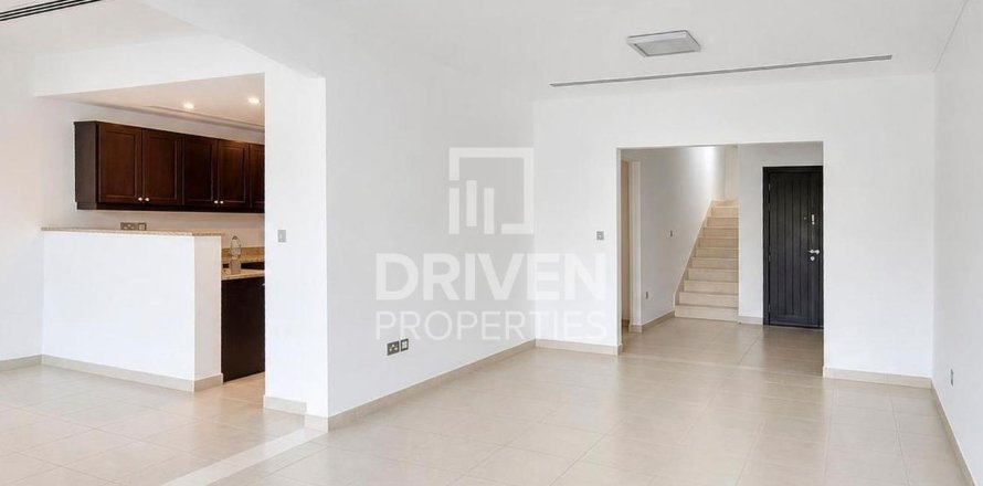 2 bedrooms Townhouse in Jumeirah Village Circle, UAE No. 199880