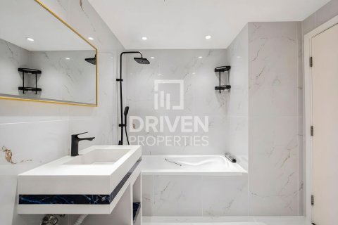 Apartment de 2 dormitorios en The Residences, UAE No. 190657 16
