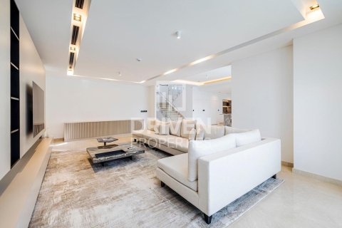 5 bedrooms Villa in Golf Place, UAE No. 190654