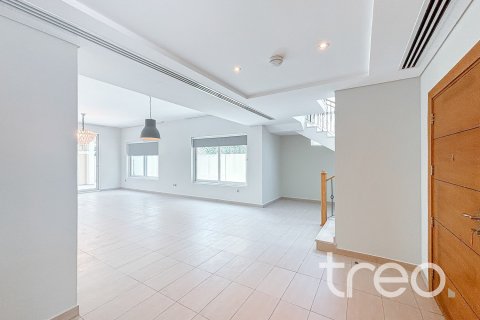 4 غرف نوم فيلا في Legacy, الإمارات العربية المتحدة رقم 206184 4