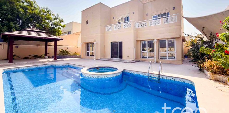 Villa de 5 chambres à Meadows, UAE No. 206181
