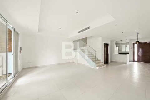 Townhouse de 4 dormitorios  No. 114018 19