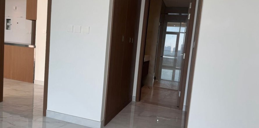 1 bedroom Apartment in Dubai Studio City, UAE No. 200235
