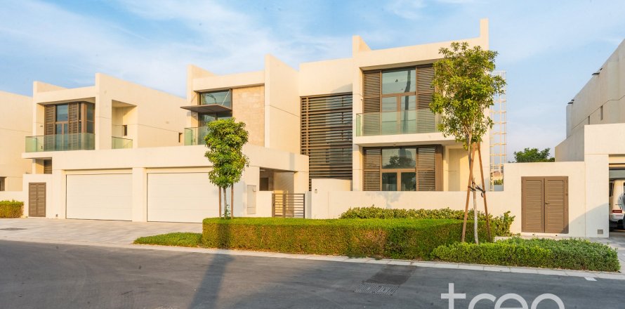 Villa de 6 dormitorios en District One, UAE No. 203904