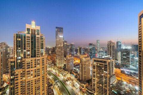 Квартира с 2 спальнями в Opera District, ОАЭ №89739 2
