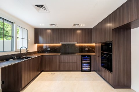 Вилла с 3 спальнями в Дубай, ОАЭ №146895 5