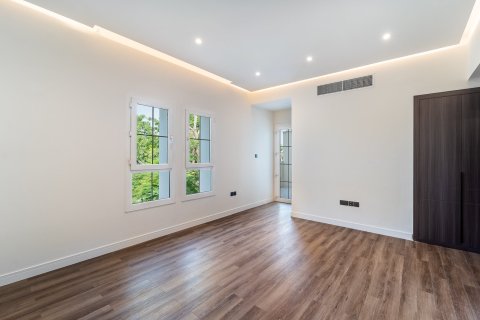 Вилла с 3 спальнями в Дубай, ОАЭ №146895 9