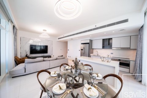 Квартира с 3 спальнями в EMAAR Beachfront, ОАЭ №193913