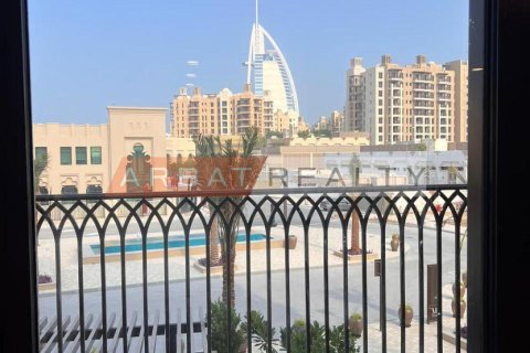 Appartement de 2 chambres à Umm Suqeim 3, UAE No. 185284
