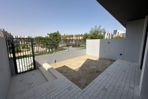 Townhouse de 3 dormitorios en Mudon, UAE No. 154477