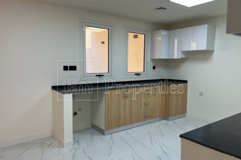 Villa de 4 dormitorios en Dubai, UAE No. 125361 12