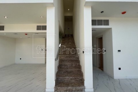 Villa de 4 dormitorios en Dubai, UAE No. 125361 4