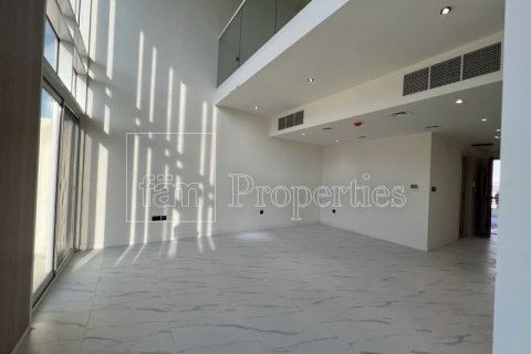 Villa de 4 dormitorios en Dubai, UAE No. 125361