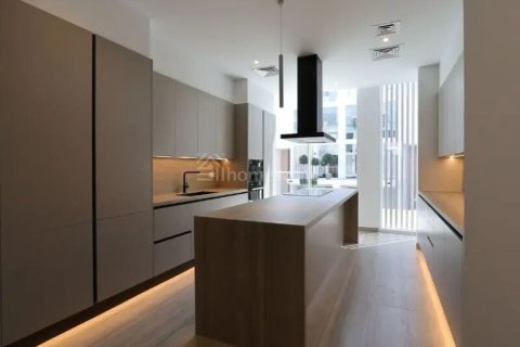 Villa de 4 dormitorios en Dubai, UAE No. 142935 3