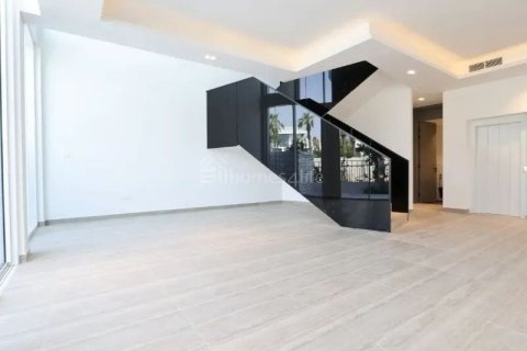 Villa de 4 dormitorios en Dubai, UAE No. 142935 16