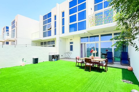 4 bedrooms Townhouse in Dubai, UAE No. 202439