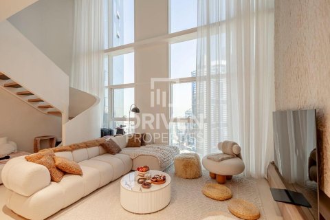 2 bedrooms Apartment in Central Park Tower, UAE No. 193784 4