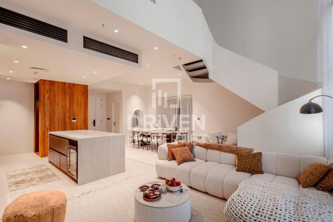 2 bedrooms Apartment in Central Park Tower, UAE No. 193784