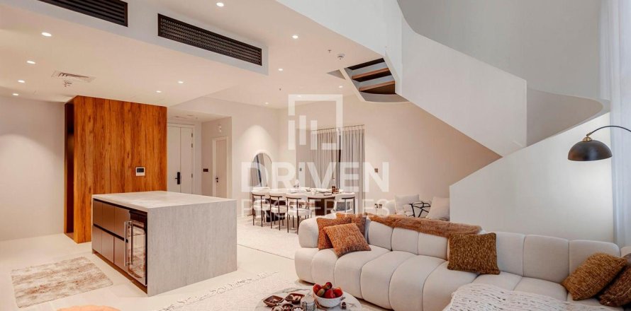 2 bedrooms Apartment in Central Park Tower, UAE No. 193784