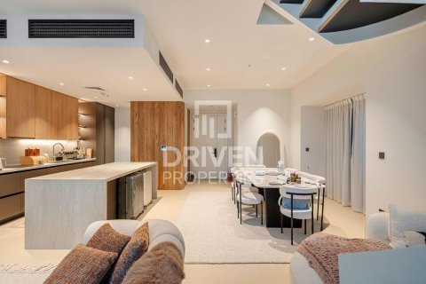2 bedrooms Apartment in Central Park Tower, UAE No. 193784 5