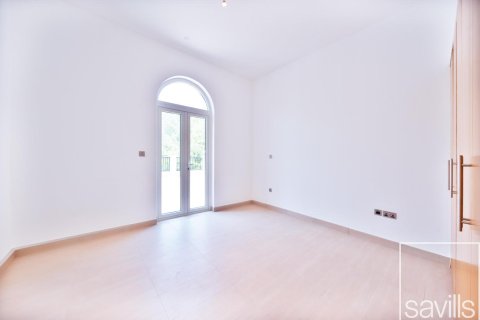 Villa de 4 chambres  No. 111710 10