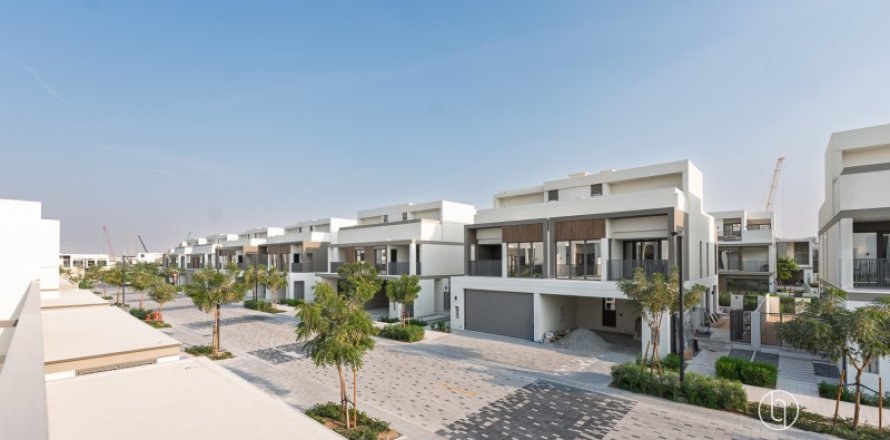 Villa de 3 dormitorios en Tilal Al Ghaf, UAE No. 141098