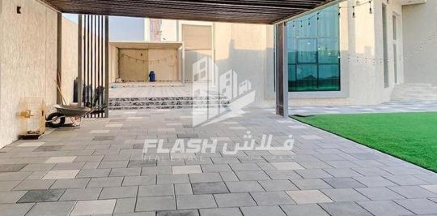 Вилла с 4 спальнями  №124509