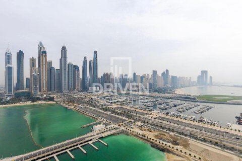 Квартира с 2 спальнями в EMAAR Beachfront, ОАЭ №193729 10