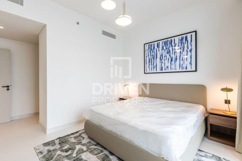 Квартира с 2 спальнями в EMAAR Beachfront, ОАЭ №193729 4