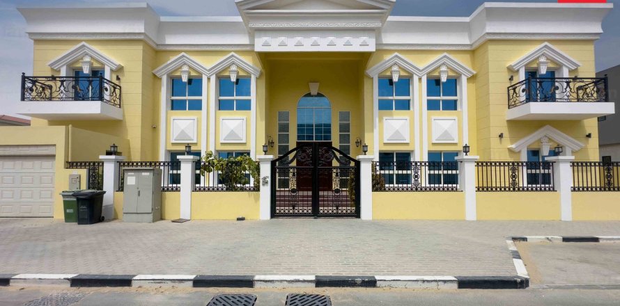 Вилла с 5 спальнями в Al Furjan, ОАЭ №135596