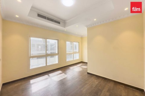 Вилла с 5 спальнями в Al Furjan, ОАЭ №135596 12
