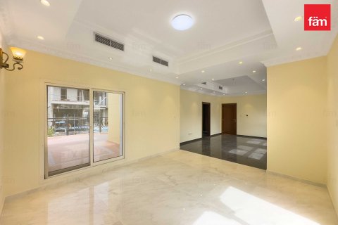 Вилла с 5 спальнями в Al Furjan, ОАЭ №135596 10