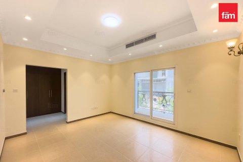 Вилла с 5 спальнями в Al Furjan, ОАЭ №135596 4