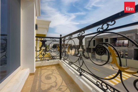 Вилла с 5 спальнями в Al Furjan, ОАЭ №135596 8