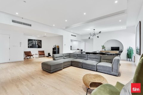 4 bedrooms Apartment in Dubai, UAE No. 166211 8