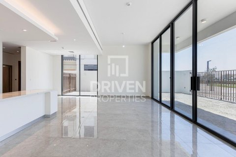 4 bedrooms Townhouse in District One, UAE No. 192124 4