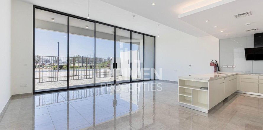 4 bedrooms Townhouse in District One, UAE No. 192124