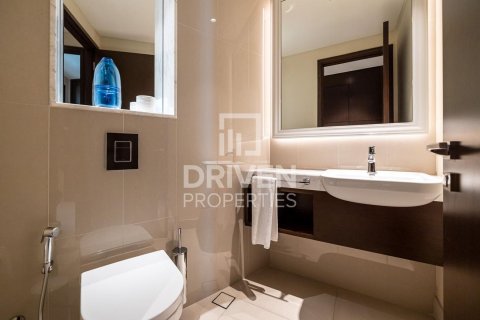 Квартира с 2 спальнями в The Address Residence Fountain Views, ОАЭ №192126 13