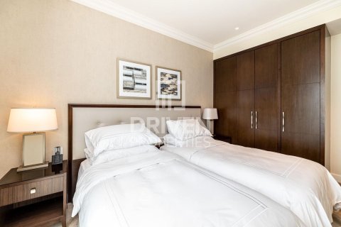 Квартира с 2 спальнями в The Address Residence Fountain Views, ОАЭ №192126 10