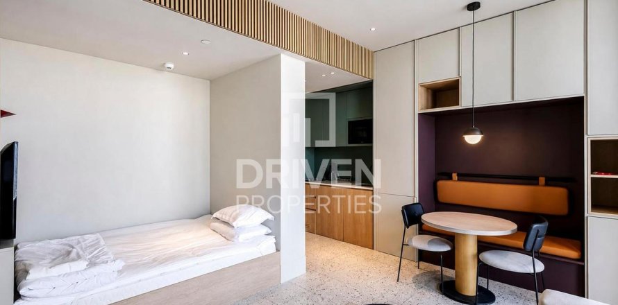 Studio Apartment in Business Bay, UAE No. 204461