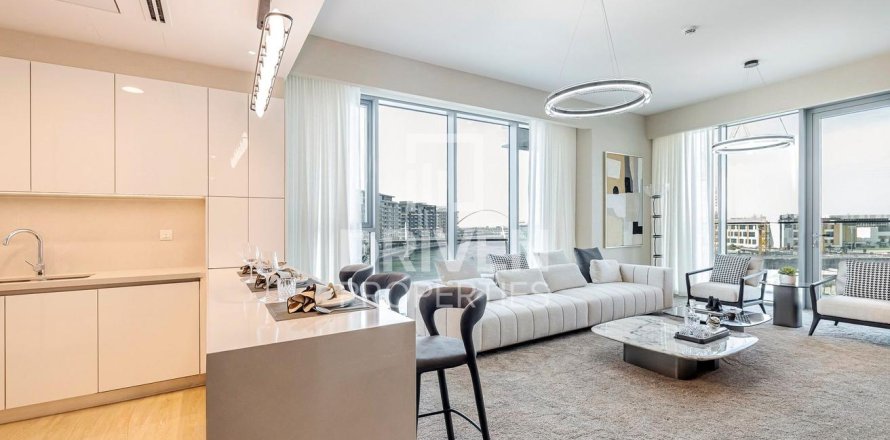 Apartment de 2 dormitorios en Al Wasl, UAE No. 84581