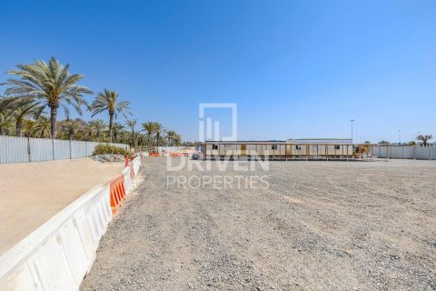 Land de 3308m² en Emirates Hills, UAE No. 84578 9