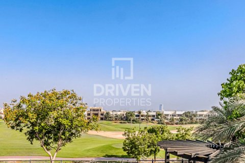 Land de 3308m² en Emirates Hills, UAE No. 84578 4