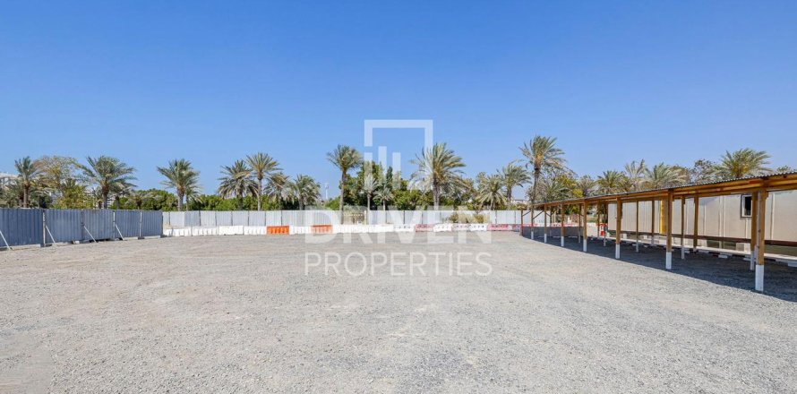 Land de 3308m² en Emirates Hills, UAE No. 84578