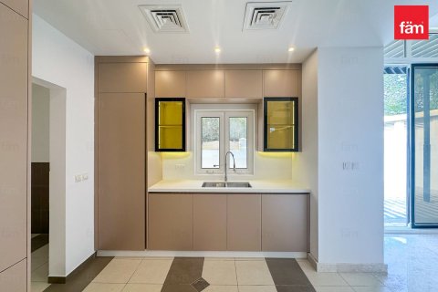 5 bedrooms Villa in Dubai, UAE No. 143573 11