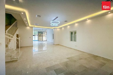 5 bedrooms Villa in Dubai, UAE No. 143573